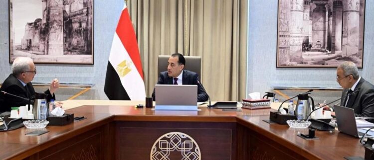 رئيس الوزراء يوجه بإنهاء جدول إعادة هيكلة السلطات الاقتصادية رئيس الوزراء يوجه بإنهاء جدول إعادة هيكلة السلطات الاقتصادية