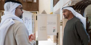 رئيس دولة الإمارات يطلق مبادرة لتحويل قطاع النسيج