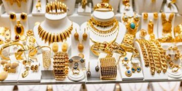 سعر أوقية الذهب اليوم 4155.15 دولار وثبات في الأسعار محلياً