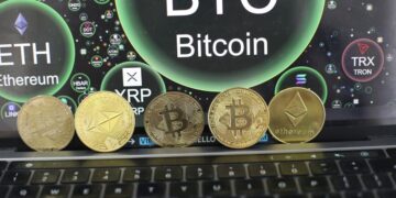 سعر البيتكوين 16 يونيو 2026: تجاوز 67000 دولار مع شراء ستراتيجيا 100 مليون دولار.