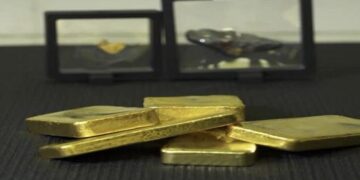 سعر الذهب الفوري ينخفض 2.5% إلى 4006.29 دولار مع صعود الدولار