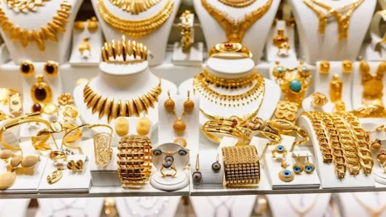 سعر الذهب في مصر ينخفض 50 جنيهًا مع التراجع العالمي إلى 3993 دولارًا للأونصة