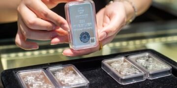 سعر الفضة 56.06 دولار للاونصة وحذر مستمر مع قوة الدولار في يونيو 2026