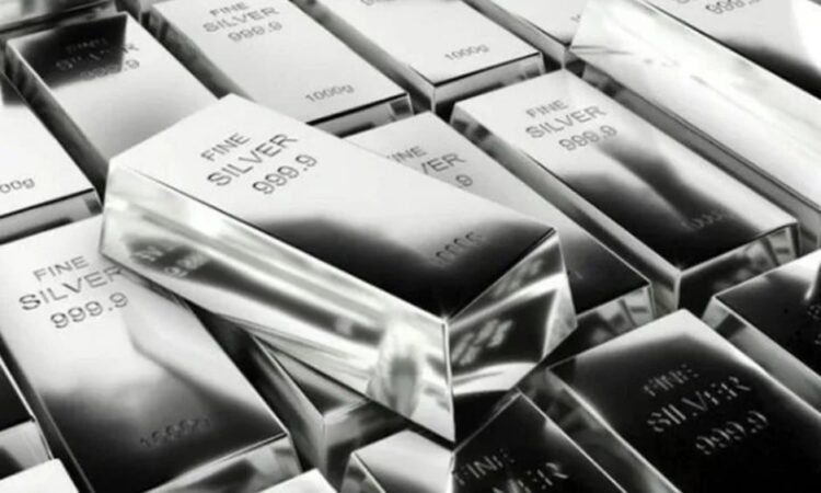 سعر الفضة العالمي ينخفض 2.45% إلى 56.33 دولار للأونصة اليوم