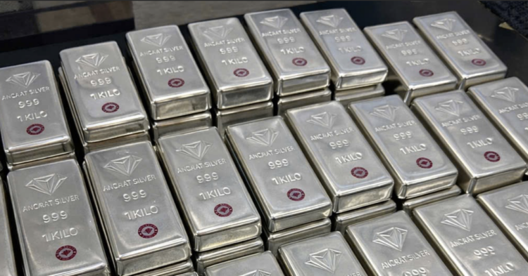 سعر الفضة الفوري ينخفض 4.52% إلى 64.93 دولار للأونصة عالمياً اليوم سعر الفضة الفوري ينخفض 4.52% إلى 64.93 دولار للأونصة عالمياً اليوم