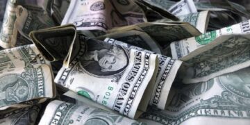 سعر صرف الدولار الأمريكي: 158.38 دولاراً فوريكس