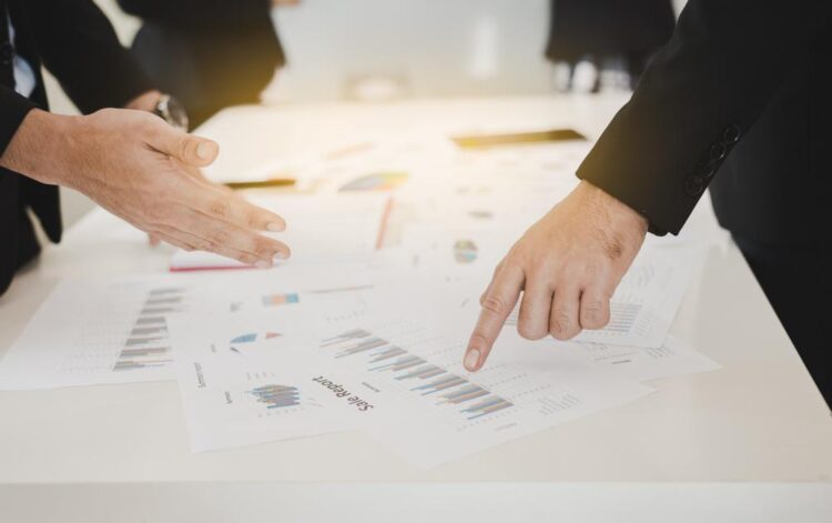 شركة SoFi Technologies تبرز في توسعها بقطاع التكنولوجيا المالية