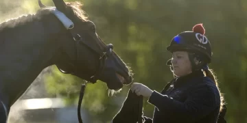 شيري دوفو ترسل جولدن تيمبو إلى ساراتوجا بلمنت