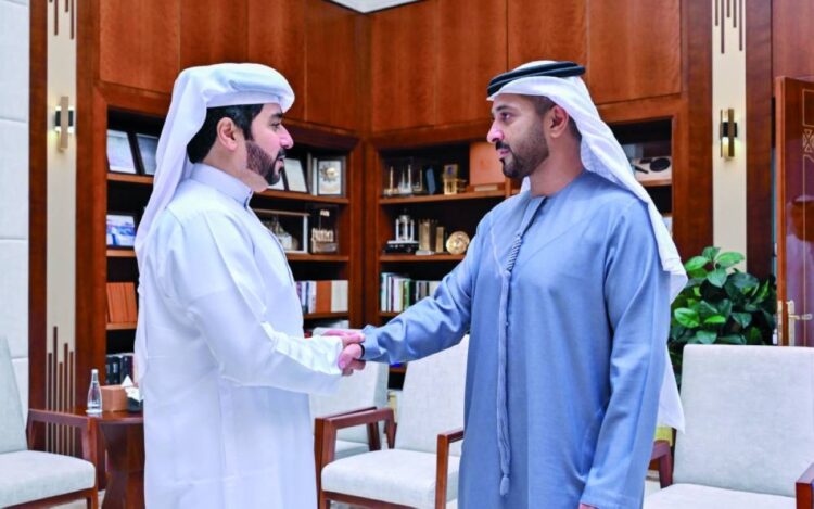 عجمان تستقبل قنصل البحرين وتؤكد على تعزيز العلاقات الاقتصادية والاستثمارية