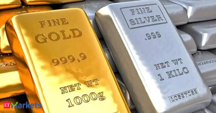 فضة تنخفض إلى نحو 19,000 روبية/kg والذهب عند 1.46 lakh روبية/10g بعد تصريحات الاحتياطي الفيدرالي