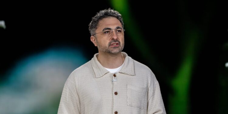 قائد الذكاء الاصطناعي في مايكروسوفت يتوقع أتمتة الوظائف البيضاء قائد الذكاء الاصطناعي في مايكروسوفت يتوقع أتمتة الوظائف البيضاء