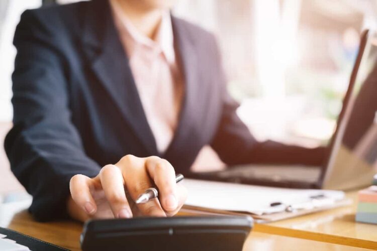 كيف تؤثر وسائل التواصل الاجتماعي على بحثك عن عمل كيف تؤثر وسائل التواصل الاجتماعي على بحثك عن عمل