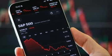مؤشر S&P 500 يسجل ارتفاعات قياسية مع توقعات صعود حتى 7800 نقطة عام 2026