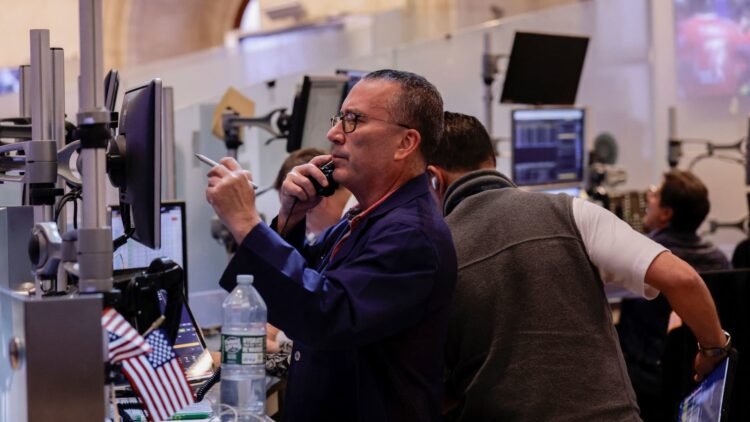 مؤشرات وول ستريت تهبط مع تراجع العقود الآجلة لـ S&P 500 بنسبة 0.4%