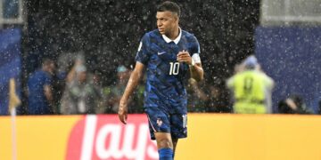 مبابي يقترب من رقم رونالدو ويتصدر قائمة هدافي اليورو والمونديال