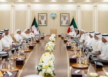 مجلس الوزراء الكويتي يحيل تقرير مشروعات الشراكة بين القطاعين العام والخاص إلى اللجنة العليا