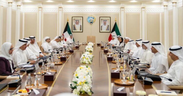 مجلس الوزراء الكويتي يحيل تقرير مشروعات الشراكة بين القطاعين العام والخاص إلى اللجنة العليا