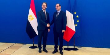 مصر تحقق فائض أولي كبير وتراجع عجز الموازنة بمسار مالي نزولي