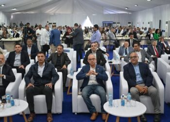 مصر تفتتح صومعتي تصدير جديدتين لمصنع تيتان وتعزز صادرات الأسمنت