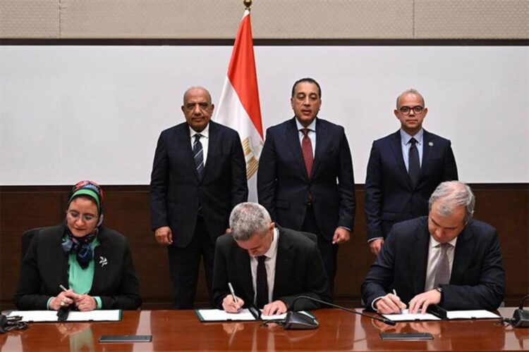 مصر توقع اتفاقيات بقيمة 420 مليون دولار مع AlcaZar Energy لمزرعة رياح بقدرة 580 ميغاوات مصر توقع اتفاقيات بقيمة 420 مليون دولار مع AlcaZar Energy لمزرعة رياح بقدرة 580 ميغاوات