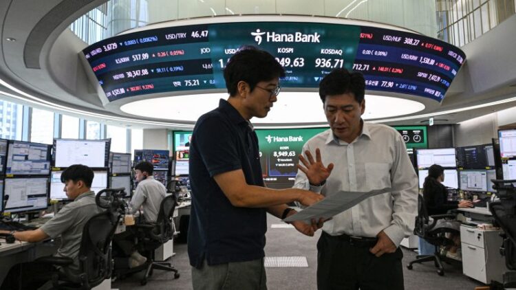 ناسداك يغلق منخفضا 1.2% وسط تراجع مؤشر كوسبي 5.8% بسبب تقلبات أسهم التكنولوجيا