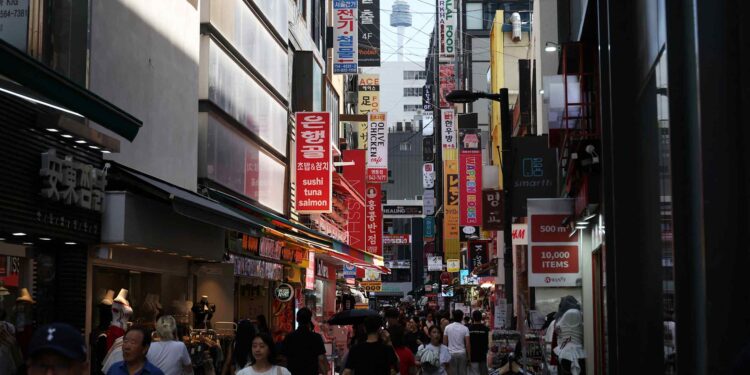 نمو الناتج المحلي الإجمالي لكوريا الجنوبية 1.8% ربع سنويًا أعلى من التقديرات السابقة