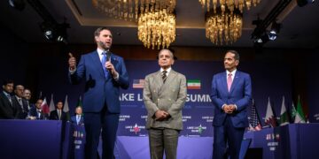 نمو مؤشر نيكاي 225 يقود ارتفاع الأسواق الآسيوية مع تراجع العقود الأميركية