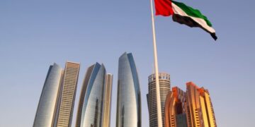 نمو نشاط الأعمال غير النفطية في الإمارات يصل إلى 52.6% في مايو