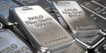 هبوط سعر أوقية الفضة إلى 59.34 دولار وتراجع عيار 999 بنسبة 7.24% في مصر