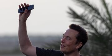 هل تستحق اكتتاب SpaceX الضجة؟ محلل يعتبره وهميًا