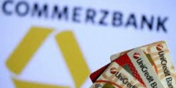 يونيكريديت يحقق هدفه في عرض كوميرتس بنك بحصة 34%