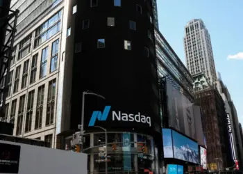 ناسداك 100 يدخل نطاق التصحيح بعد تثبيت الفيدرالي لأسعار الفائدة