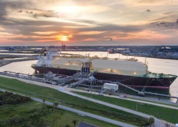Henry Hub ينخفض إلى 3.073 دولار بسبب صيانة Freeport LNG وارتفاع المخزونات في 2026