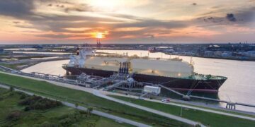 Henry Hub ينخفض إلى 3.073 دولار بسبب صيانة Freeport LNG وارتفاع المخزونات في 2026