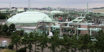 JERA تؤكد تأمين 35 مليون طن متري من LNG حتى أكتوبر 2026 بدون خطر نقص في الصيف