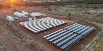 Pacific Energy تبني نظام طاقة شمسية وبطاريات بقدرة 409 كيلوواط في مينزيس 2027