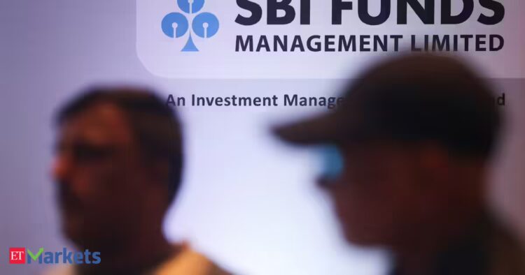 SBI Funds تعتزم طرح 11693 كرور عبر عرض بيع لتخفيض حصة المساهم الرئيسي SBI Funds تعتزم طرح 11693 كرور عبر عرض بيع لتخفيض حصة المساهم الرئيسي