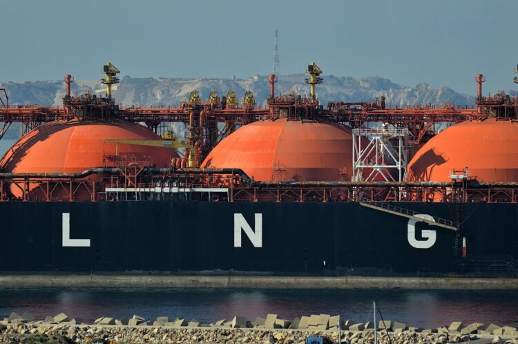 Shell تتوقع تعافى سوق الغاز الطبيعي المسال إلى 700 مليون طن في 2050 Shell تتوقع تعافى سوق الغاز الطبيعي المسال إلى 700 مليون طن في 2050