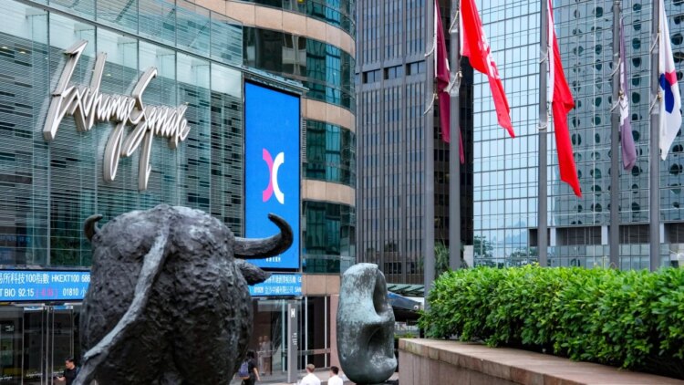 Zhongji Innolight تجمع 30 مستثمراً أساسياً لطرح أولي بقيمة 8 مليارات دولار في هونغ كونغ Zhongji Innolight تجمع 30 مستثمراً أساسياً لطرح أولي بقيمة 8 مليارات دولار في هونغ كونغ