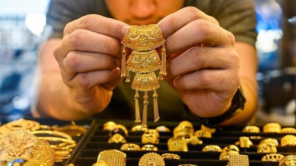 أسعار الذهب في الإمارات اليوم عيار 24 عند 495.25 درهم والأوقية 4107 دولار أسعار الذهب في الإمارات اليوم عيار 24 عند 495.25 درهم والأوقية 4107 دولار