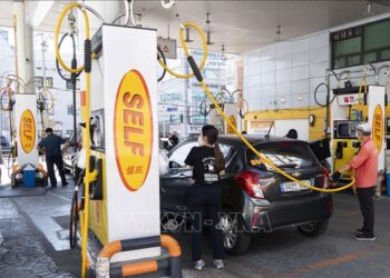 أسعار برنت تصل إلى 71.94 دولارًا وWTI عند 68.78 دولارًا مع تراجع طفيف أسبوعيًا