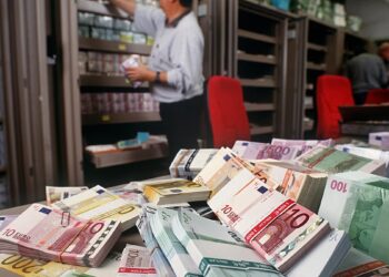 أوروبا تحقق متوسط ثروة 287884 يورو للفرد في 2025 مقارنة بالولايات المتحدة