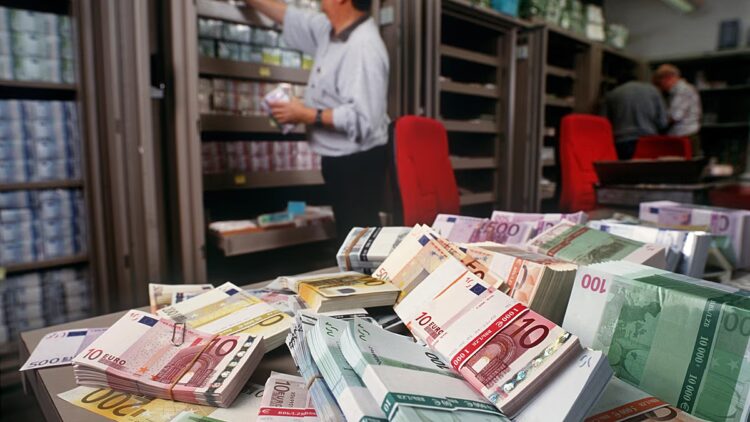 أوروبا تحقق متوسط ثروة 287884 يورو للفرد في 2025 مقارنة بالولايات المتحدة أوروبا تحقق متوسط ثروة 287884 يورو للفرد في 2025 مقارنة بالولايات المتحدة