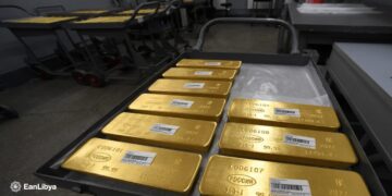 ارتفاع سعر الذهب الفوري إلى 4180.53 دولاراً مرتفعاً 1.41% مع تراجع الدولار والفائدة