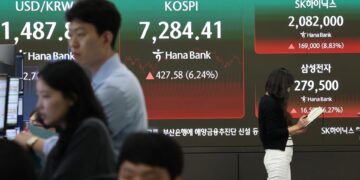 ارتفاع مؤشر Kospi إلى 7284.41 بدعم صعود أسهم SK hynix وسامسونج في 2026