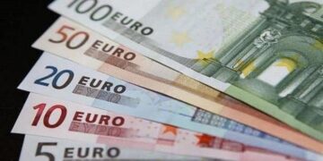 استقرار سعر اليورو مقابل الجنيه المصري عند 56.78 جنيه في ختام تعاملات الأربعاء