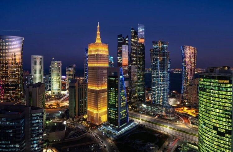 الأرصاد تحذر من رياح تصل إلى 25 عقدة وأمواج تصل إلى 8 أقدام في قطر الأرصاد تحذر من رياح تصل إلى 25 عقدة وأمواج تصل إلى 8 أقدام في قطر
