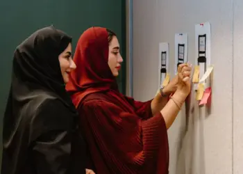 الإمارات للألمنيوم توسع برنامج التحدي لتعزيز الشمولية وتمكين المرأة في القطاع الصناعي