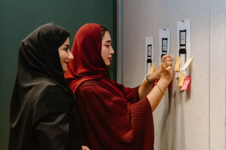 الإمارات للألمنيوم توسع برنامج التحدي لتعزيز الشمولية وتمكين المرأة في القطاع الصناعي الإمارات للألمنيوم توسع برنامج التحدي لتعزيز الشمولية وتمكين المرأة في القطاع الصناعي