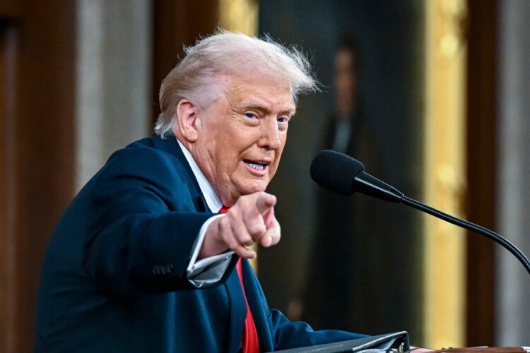 البيت الأبيض يعلق خدمات مشغل التليبرومتر بعد تحقيقات بمراهنات تجاوزت 100 ألف دولار البيت الأبيض يعلق خدمات مشغل التليبرومتر بعد تحقيقات بمراهنات تجاوزت 100 ألف دولار